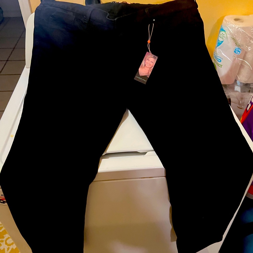 Women’s Size 3X Black Silky Ankle Skinny Jeans